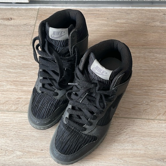 Nike Sky High wedge sneakers - Picture 3 of 9